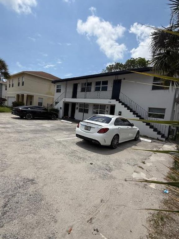 1016 Palm Beach Lakes Boulevard 1018, West Palm Beach, FL 33401