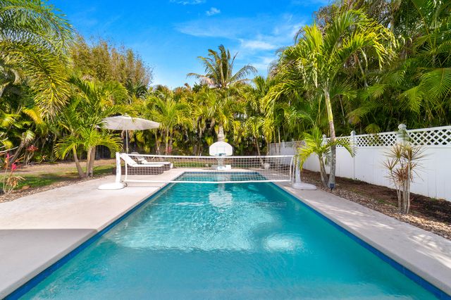 1703 W Community Drive, Jupiter, FL 33458