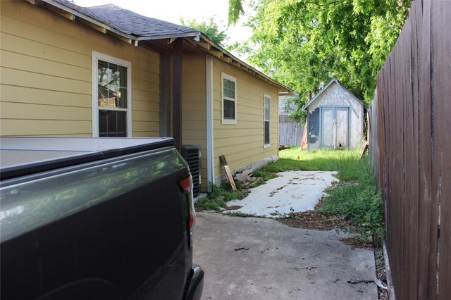 7107 Avenue I, Houston, TX 77011