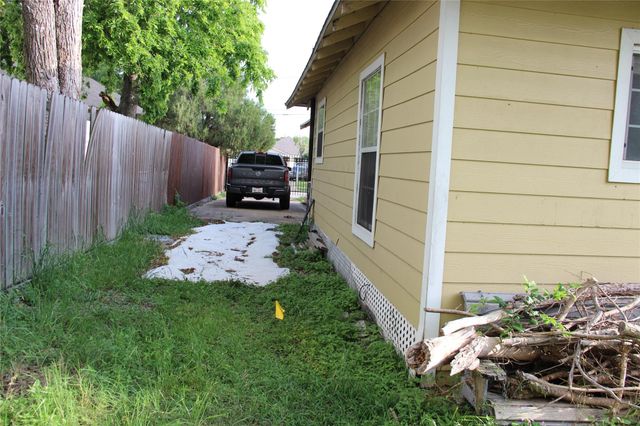 7107 Avenue I, Houston, TX 77011