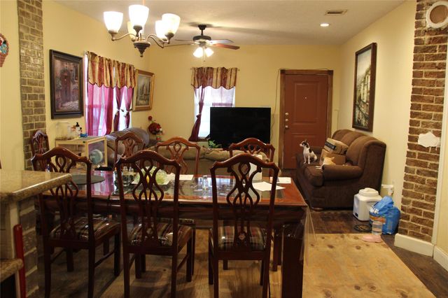 7107 Avenue I, Houston, TX 77011