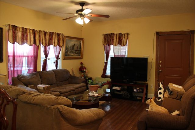 7107 Avenue I, Houston, TX 77011