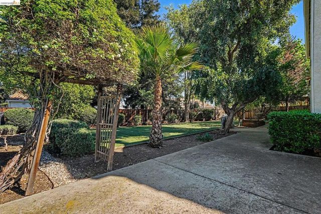 1264 Ocean Ct, Brentwood, CA 94513