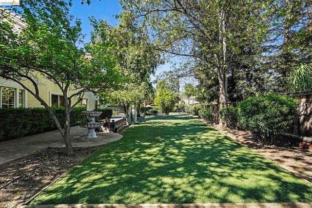 1264 Ocean Ct, Brentwood, CA 94513