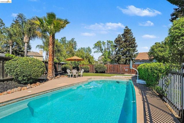 1264 Ocean Ct, Brentwood, CA 94513