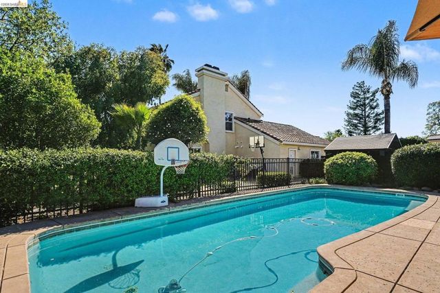1264 Ocean Ct, Brentwood, CA 94513