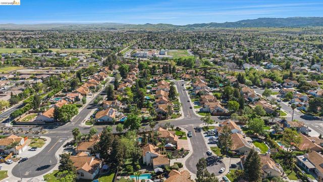 1264 Ocean Ct, Brentwood, CA 94513