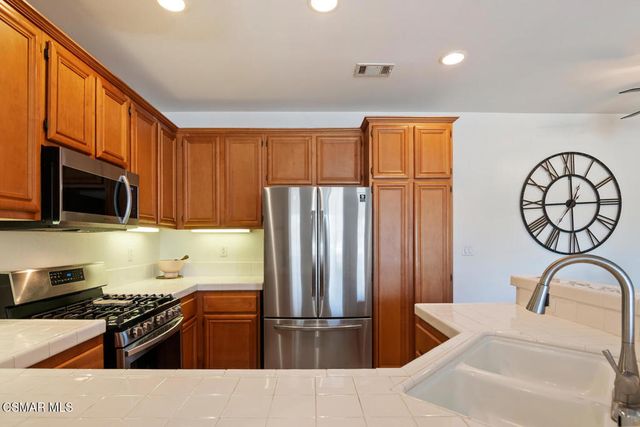 2438 Kipana Avenue, Ventura, CA 93001