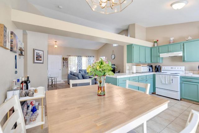 648 Pismo Way, Los Banos, CA 93635