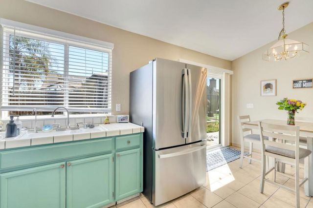 648 Pismo Way, Los Banos, CA 93635