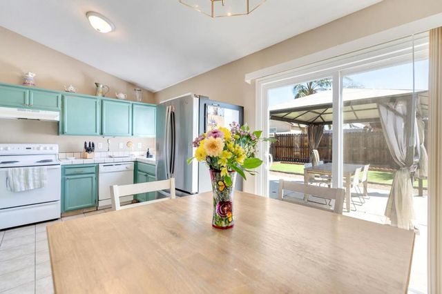 648 Pismo Way, Los Banos, CA 93635