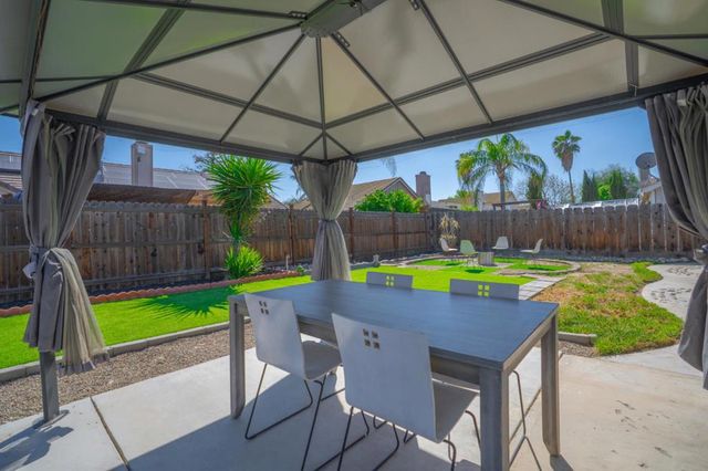 648 Pismo Way, Los Banos, CA 93635