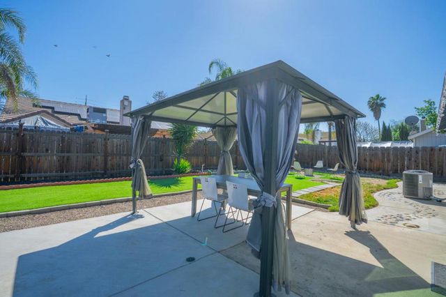 648 Pismo Way, Los Banos, CA 93635