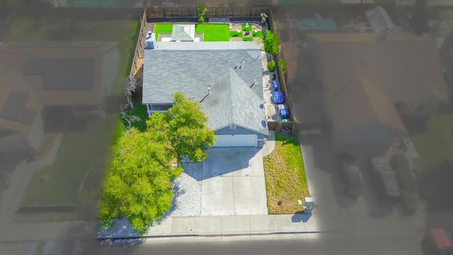 648 Pismo Way, Los Banos, CA 93635