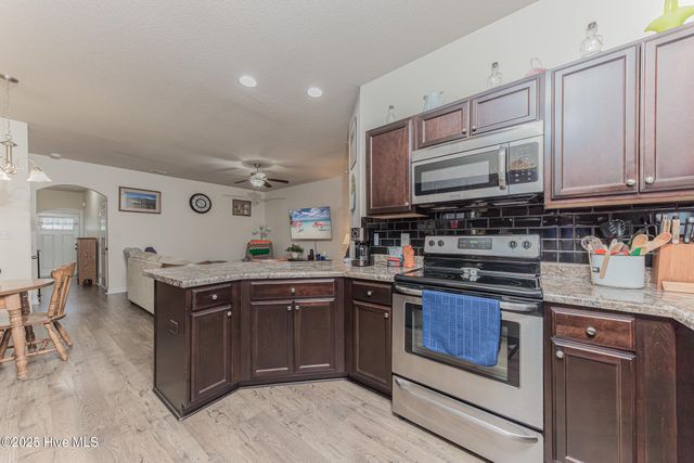 512 Caldwell Loop, Jacksonville, NC 28546