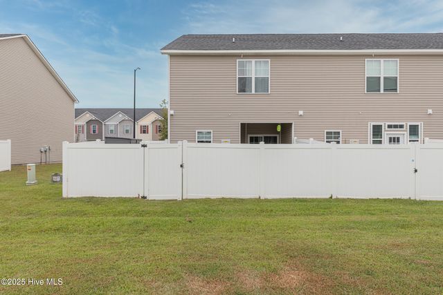 512 Caldwell Loop, Jacksonville, NC 28546