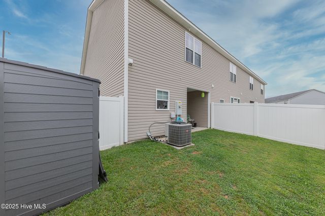 512 Caldwell Loop, Jacksonville, NC 28546