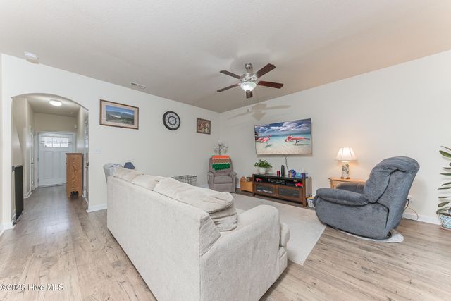 512 Caldwell Loop, Jacksonville, NC 28546