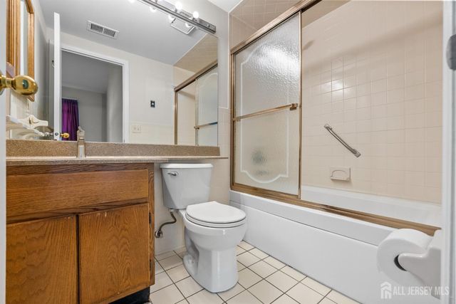 6111 Cedar Court, South Brunswick, NJ 08852