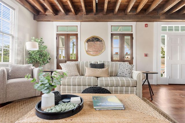 114 Spring Street, Charleston, SC 29403