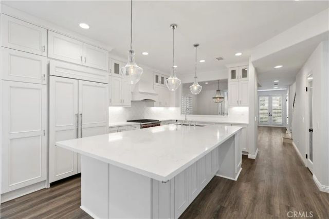 617 8th Street, Huntington Beach, CA 92648