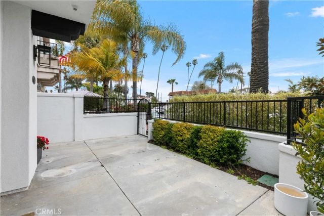617 8th Street, Huntington Beach, CA 92648