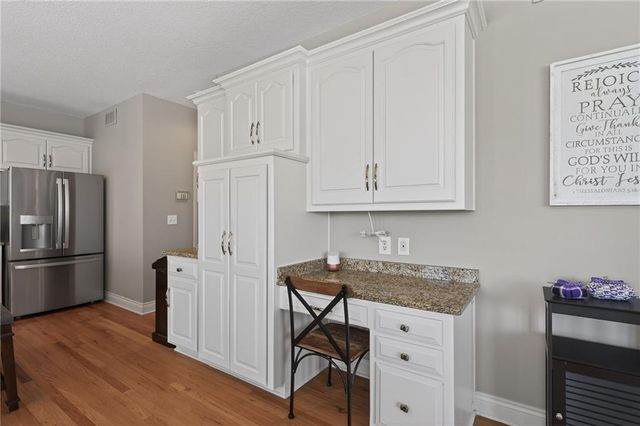 15230 Woodson Lane, Overland Park, KS 66223