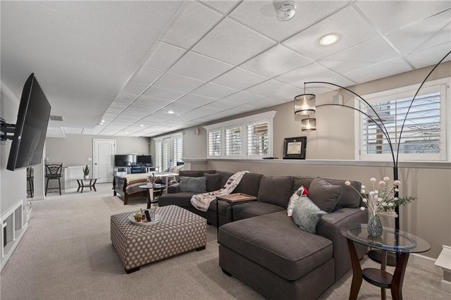 15230 Woodson Lane, Overland Park, KS 66223