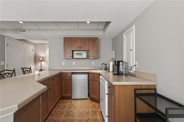 15230 Woodson Lane, Overland Park, KS 66223