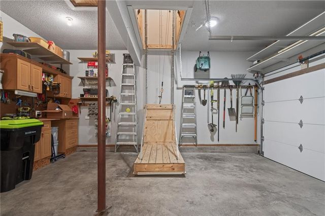 15230 Woodson Lane, Overland Park, KS 66223