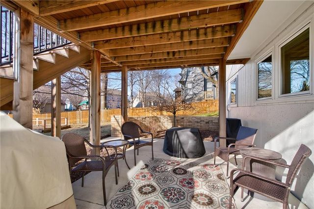 15230 Woodson Lane, Overland Park, KS 66223