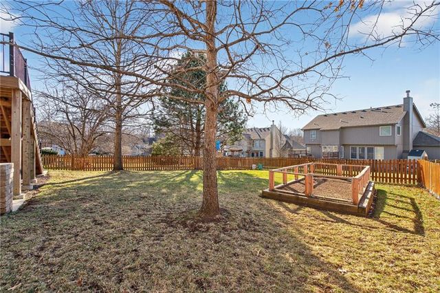 15230 Woodson Lane, Overland Park, KS 66223