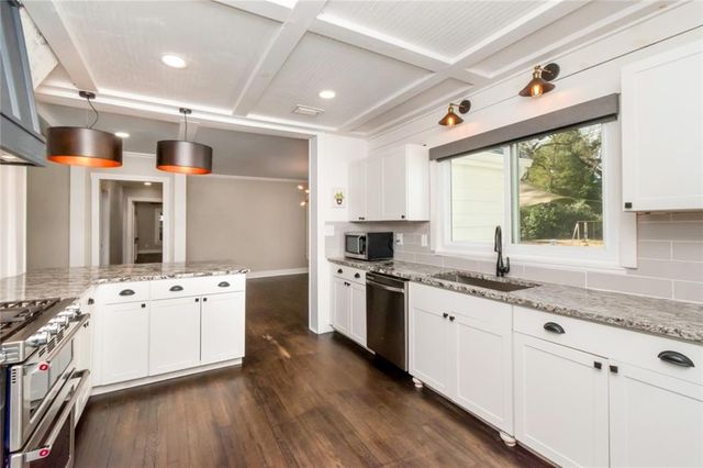 1100 Pace Parkway, Mobile, AL 36693