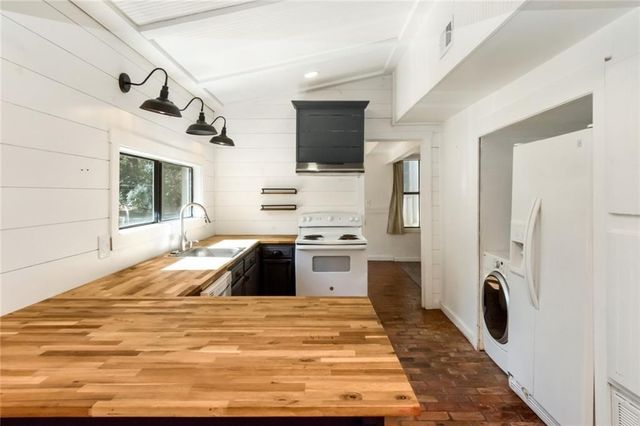 1100 Pace Parkway, Mobile, AL 36693