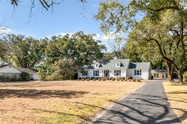 1100 Pace Parkway, Mobile, AL 36693