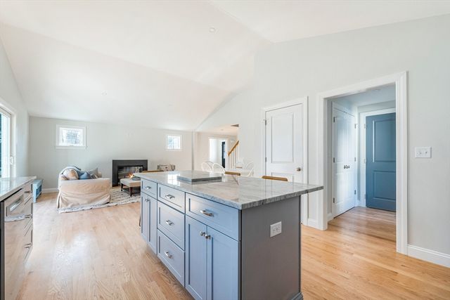 8 Pat Rose Way, Rockland, MA 02370