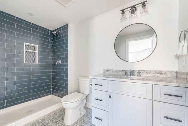 8 Pat Rose Way, Rockland, MA 02370