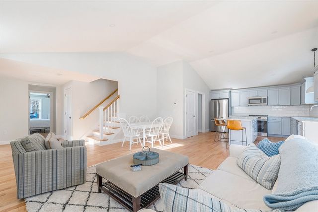 8 Pat Rose Way, Rockland, MA 02370