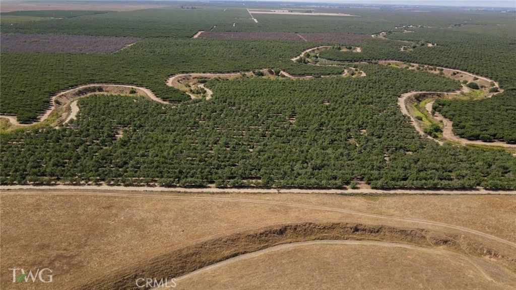 Image 5 of property listing at 0 Road 26, Chowchilla, CA 93610