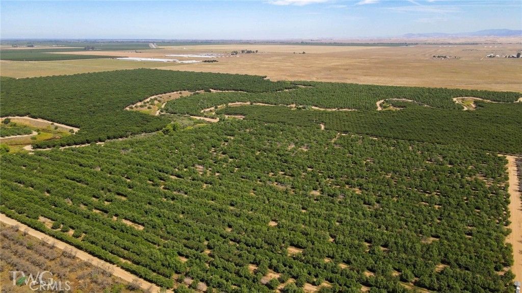 Image 6 of property listing at 0 Road 26, Chowchilla, CA 93610