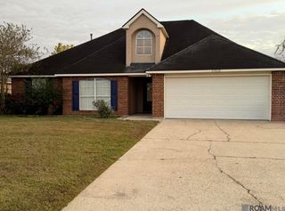 23828 Rosemont Ave, Denham Springs, LA 70726