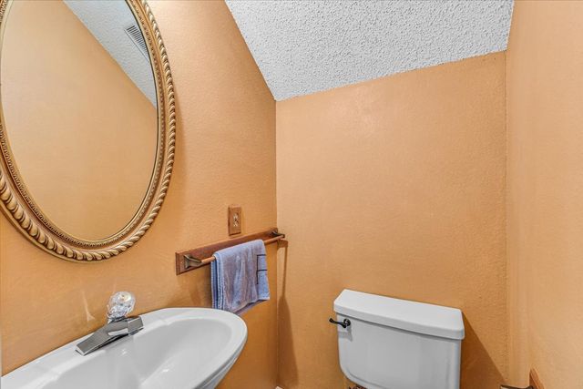 215 Ironbark Drive, Arlington, TX 76018