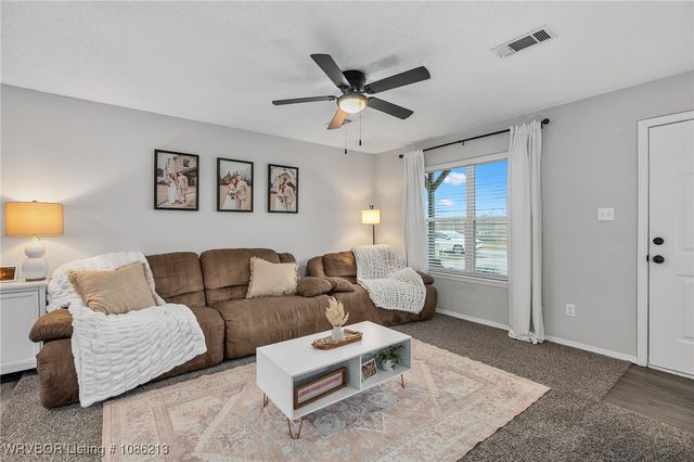 105 W Houston Street, Lavaca, AR 72941