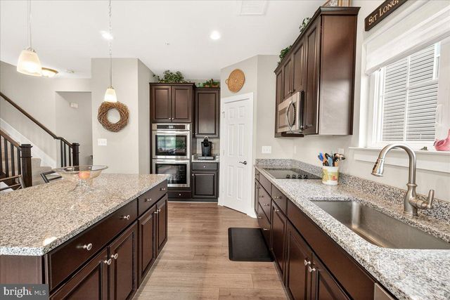 2788 TOWN VIEW CIR, New Windsor, MD 21776