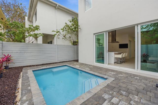 3525 Day Ave, Miami, FL 33133