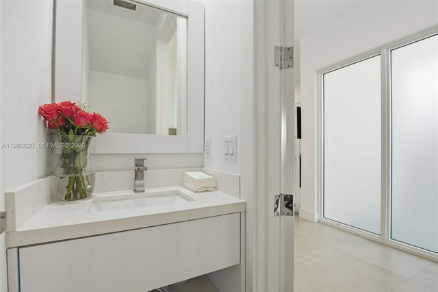 3525 Day Ave, Miami, FL 33133