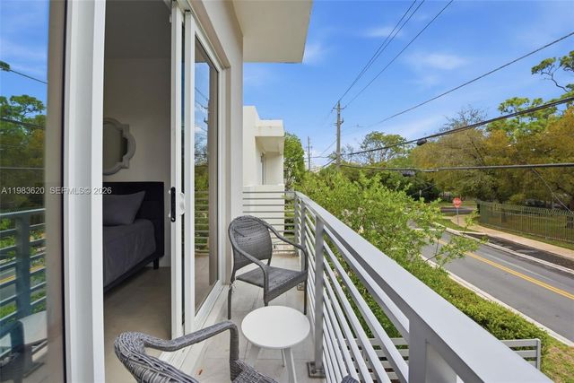 3525 Day Ave, Miami, FL 33133