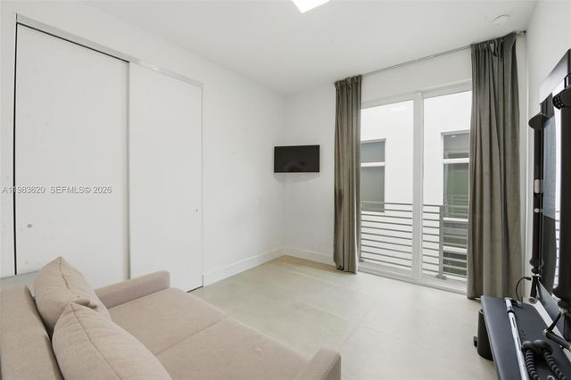 3525 Day Ave, Miami, FL 33133