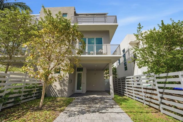 3525 Day Ave, Miami, FL 33133