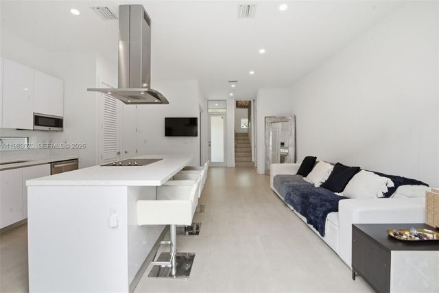 3525 Day Ave, Miami, FL 33133